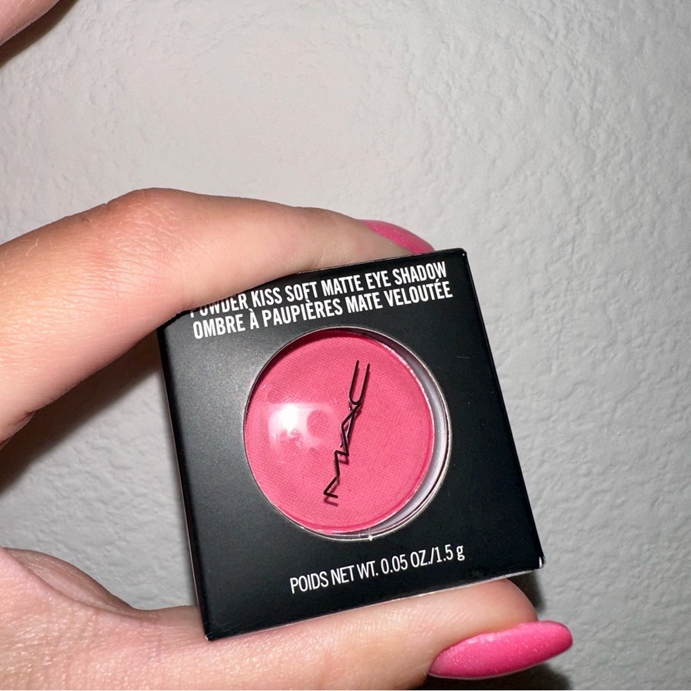 MAC Eye Shadow - Fall In Love - Picture 15 of 16